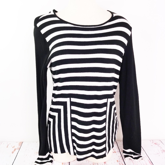 Liz Claiborne Tops - Liz Claiborne Black White Stripe Top 331-3